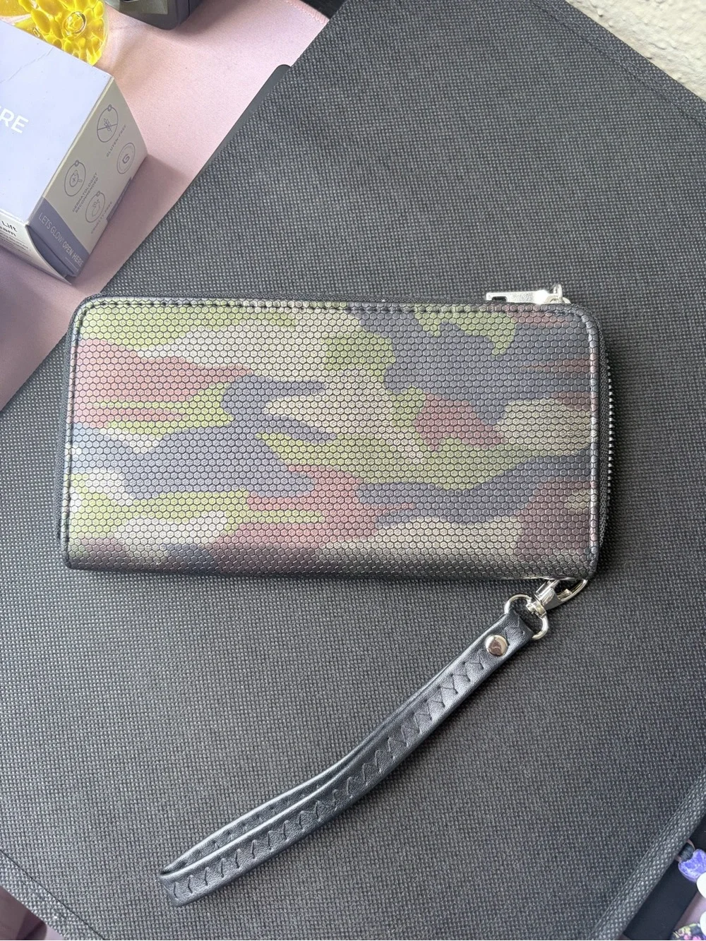 Aeropostale Multicolor Camo Zip Wallet - Green/Brown